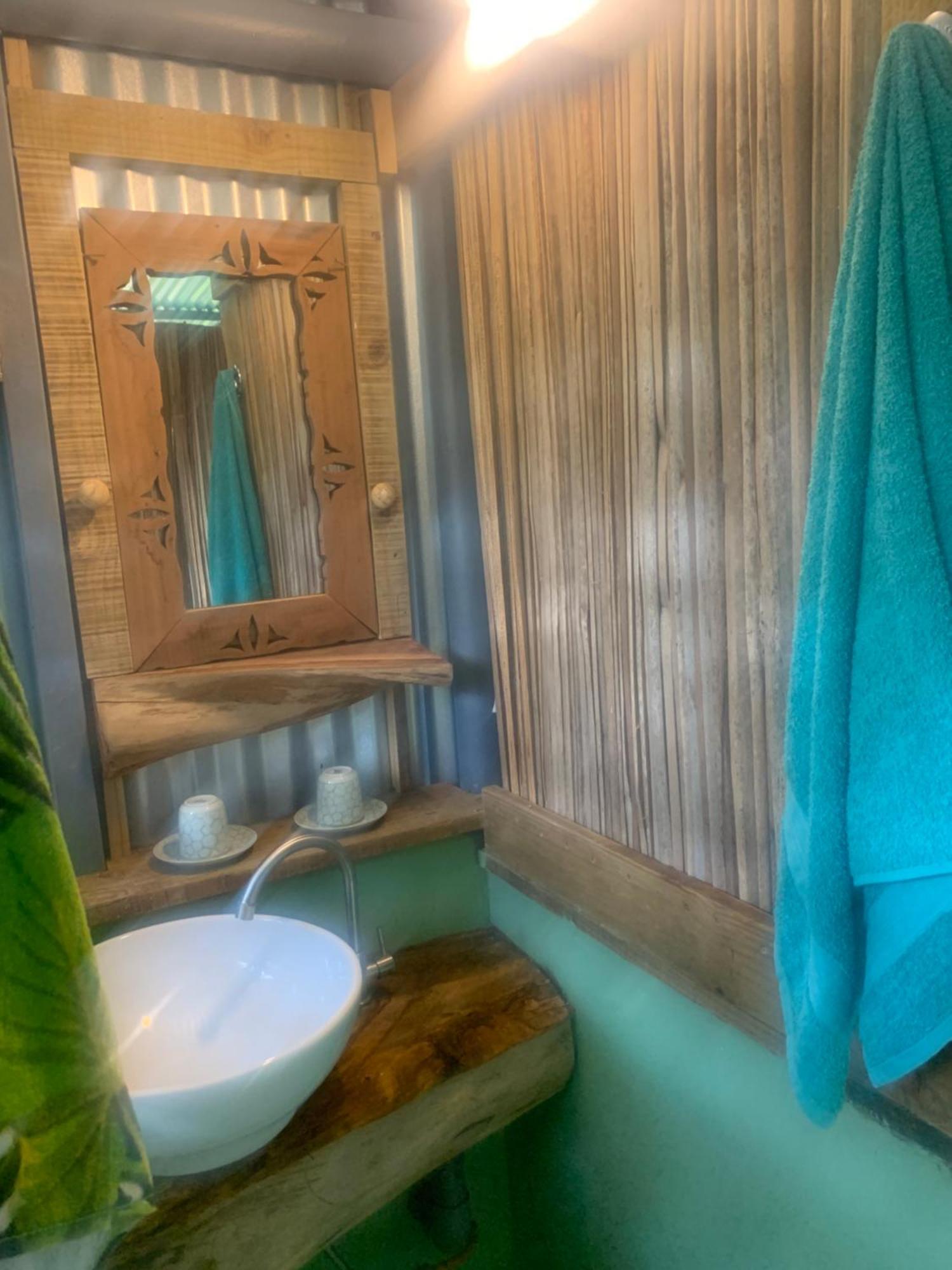 Lily Pad Lodge Bambou Экстерьер фото